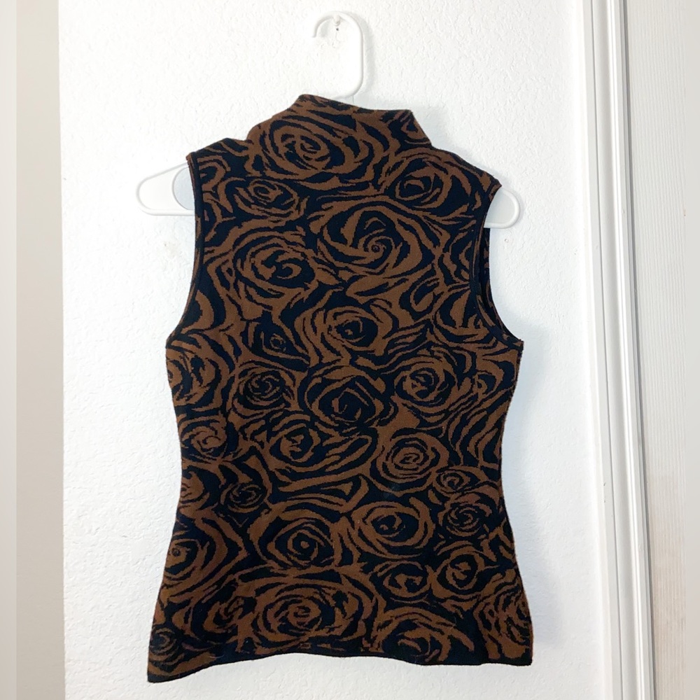 cute mock neck sweater, size small/medium